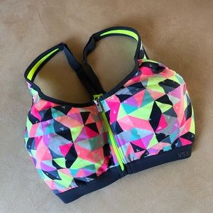 Victoria's Secret Knockout Ultra Max Front Close